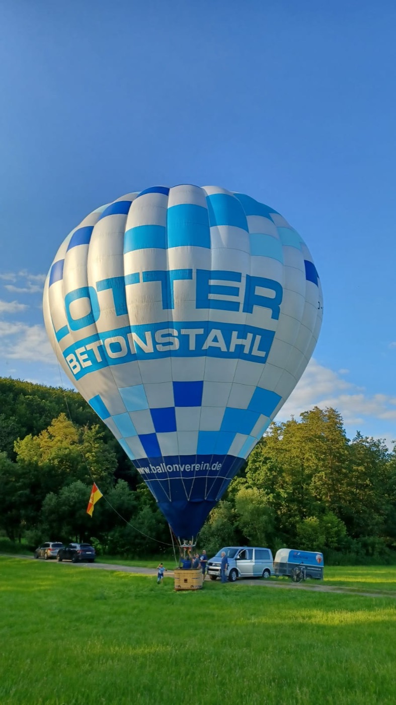 D-OLBL aufgerichtet, bereit zum Start